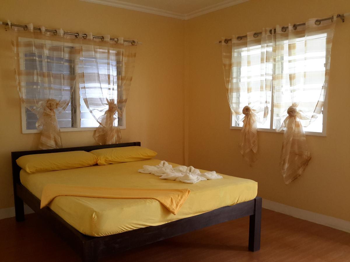 سَمَلْ La Isla Bonita Talikud Island Beach Resort المظهر الخارجي الصورة